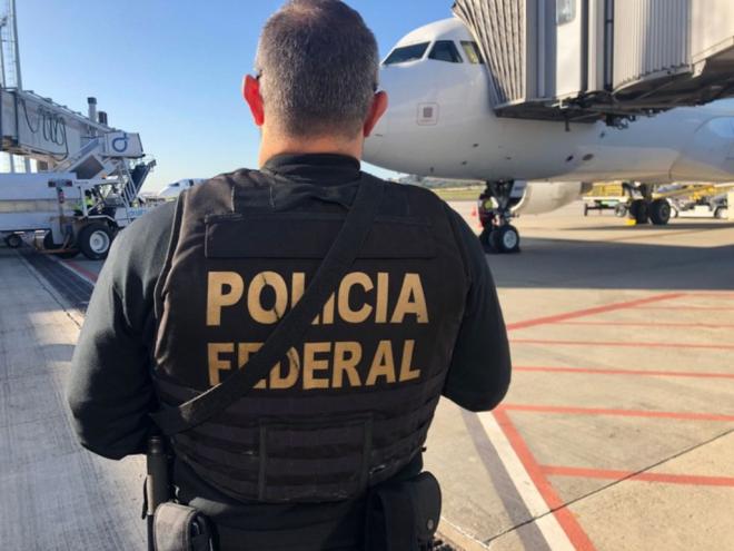 Fique por dentro das últimas notícias e acontecimentos em Polícia Federal prende dois foragidos da Justiça com mandados de prisão em aberto no Aeroporto de