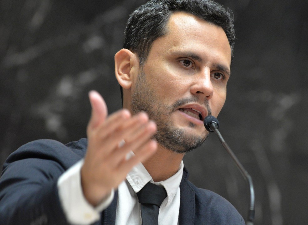 Fique por dentro das últimas notícias e acontecimentos em Eleições 2026: Cleitinho diz que não apoia Zema como presidente no Portal Minas. Veja os termos m