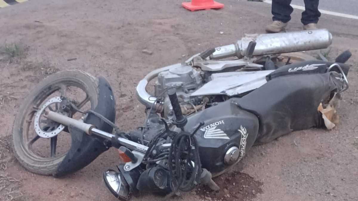 Fique por dentro das últimas notícias e acontecimentos em Tragédia na MGC-120: Motociclista morre após colisão com caminhão no Portal Minas. Veja os termo