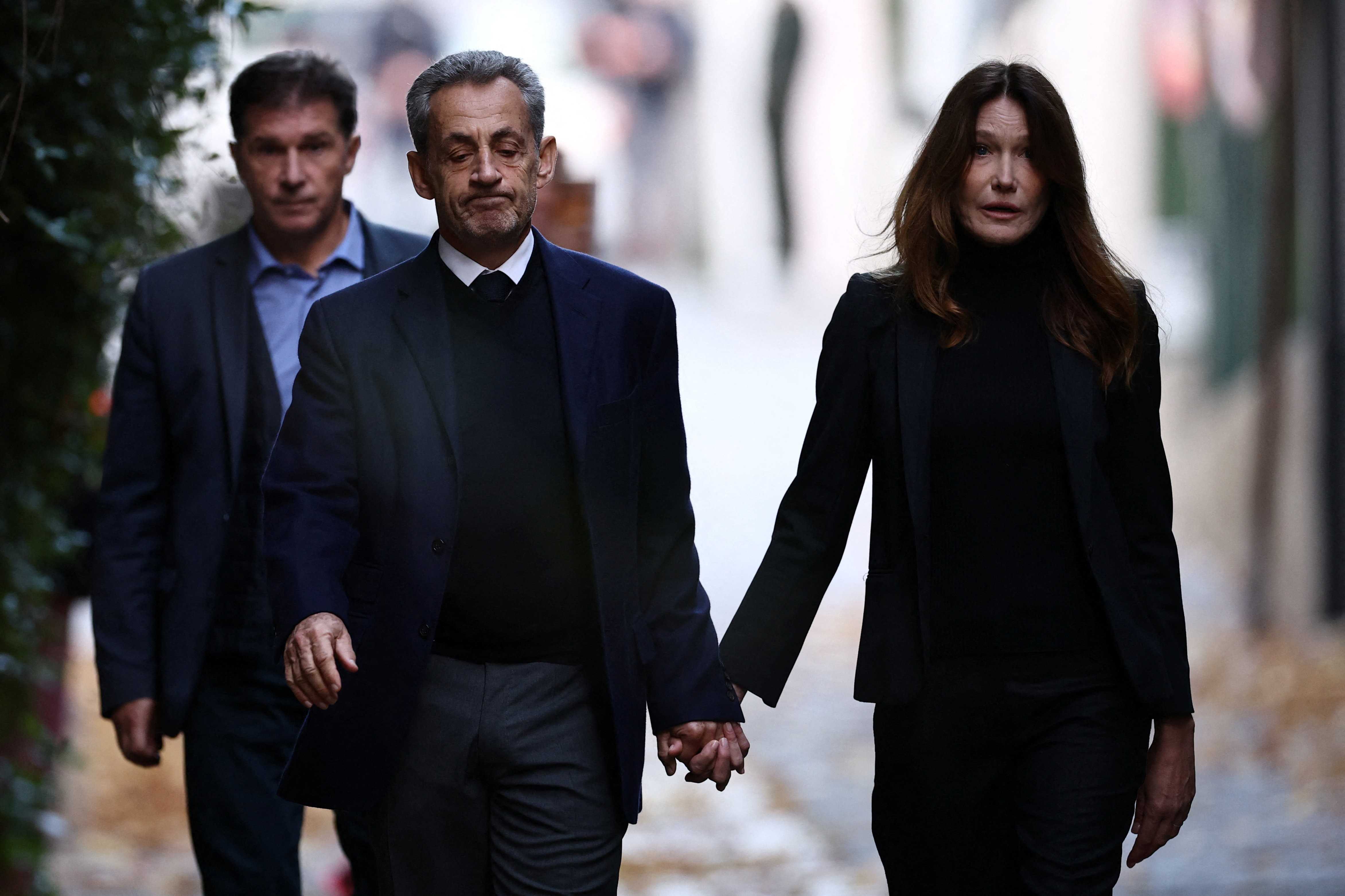 Fique por dentro das últimas notícias e acontecimentos em Ex-Presidente Francês Inicia Pena de Prisão em Paris Enfrentando Isolamento no Portal Minas. Veja