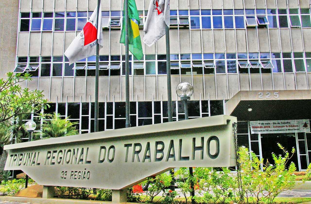 Fique por dentro das últimas notícias e acontecimentos em Trabalhador de Barbacena é indenizado por sofrer bullying por ter a pele vermelha no Portal Minas.