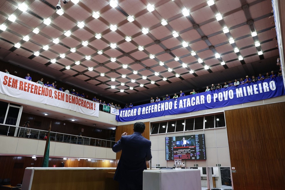 Fique por dentro das últimas notícias e acontecimentos em Votação da PEC que retira o direito do povo opinar sobre a privatização da Copasa acontece nesta