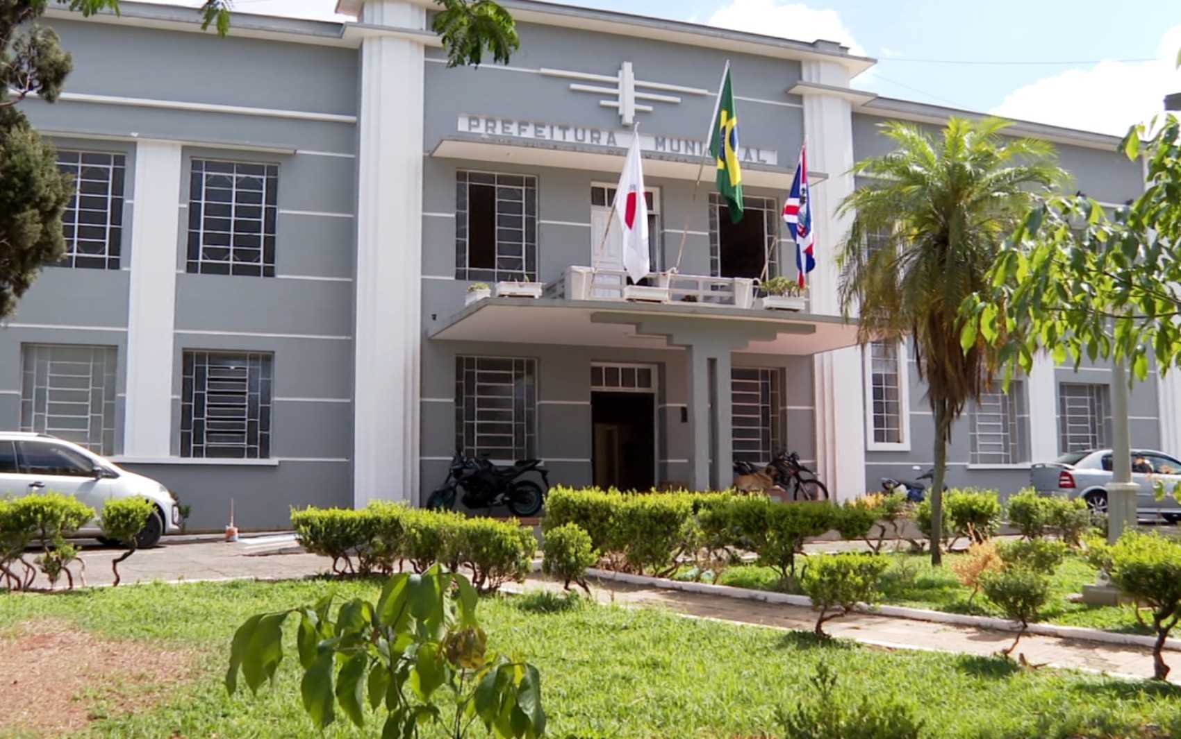 Fique por dentro das últimas notícias e acontecimentos em Servidores da Prefeitura de Alfenas denunciam atraso no pagamento de horas extras e vale-refeição