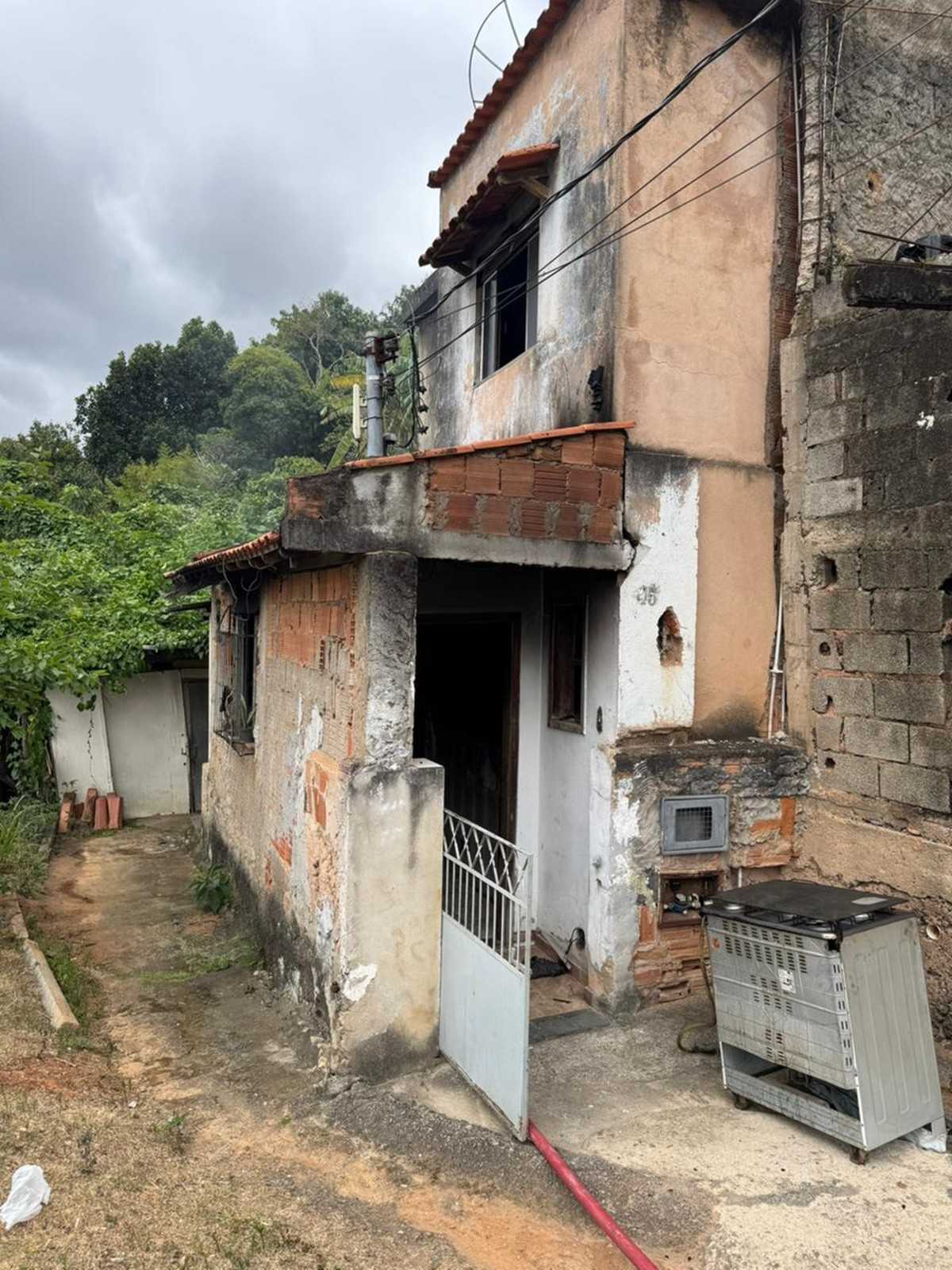 Fique por dentro das últimas notícias e acontecimentos em Descuido com Cigarro Causa Fogo Devastador em Residência de Juiz de Fora no Portal Minas. Veja os t